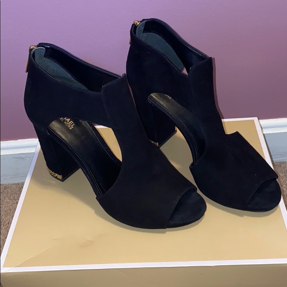 Black Micheal Kors heeled boot